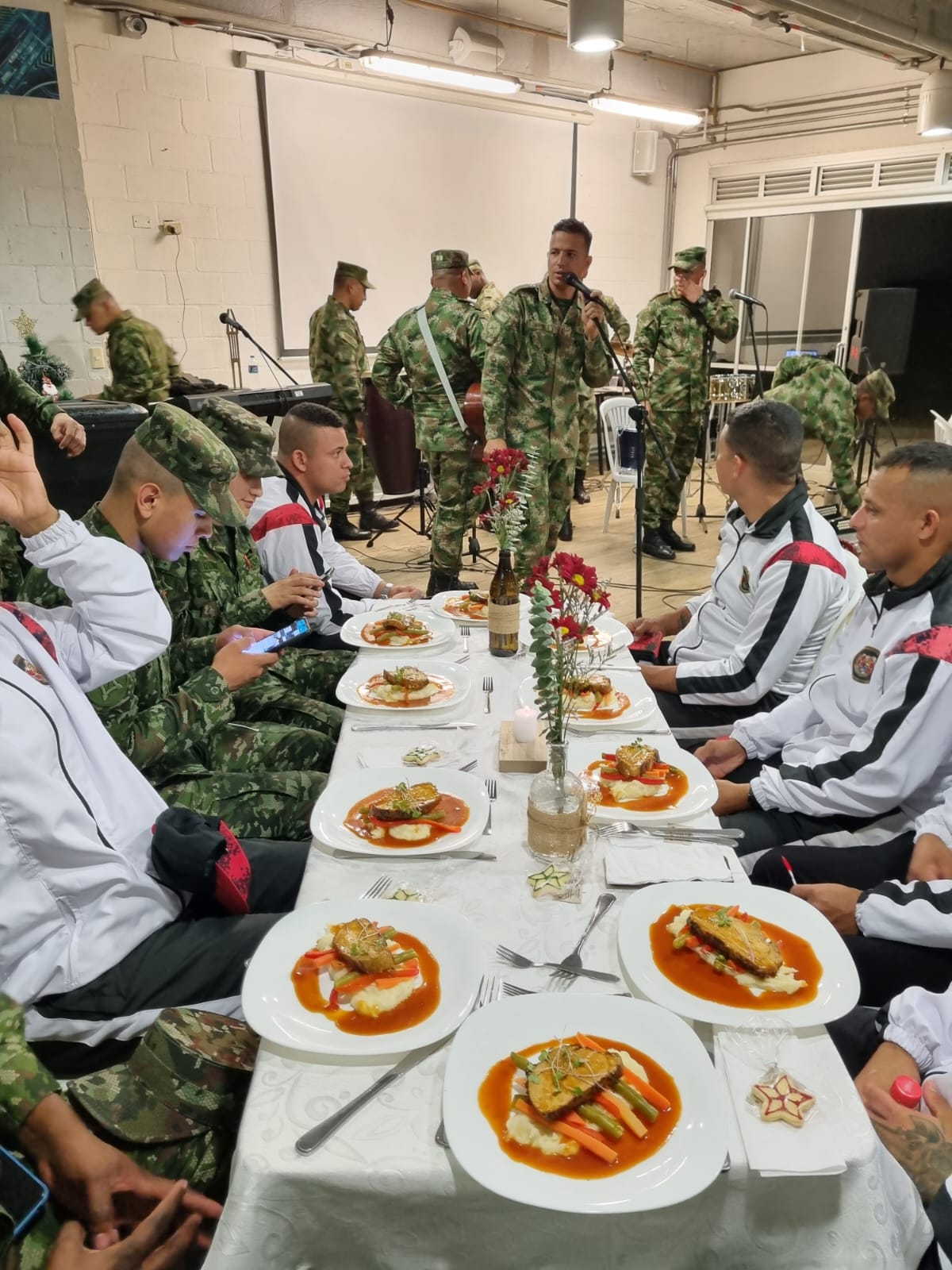 Cena del Día del Padre con militares heridos